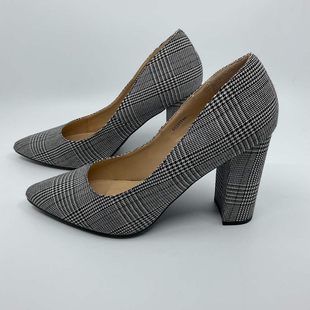 Forever 21 Plaid Houndstooth Pointed Toe Block Heel Pumps